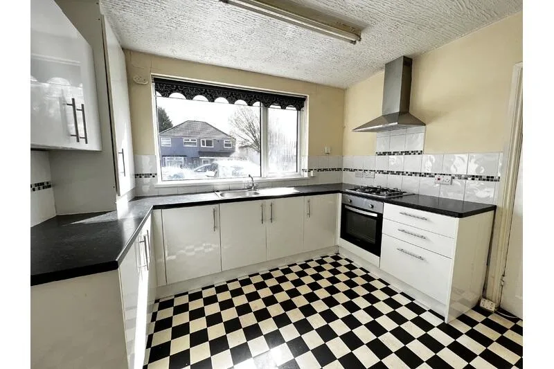 2 bedroom semi-detached house for rent