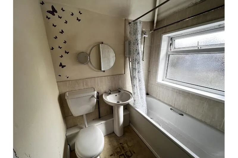 2 bedroom semi-detached house for rent
