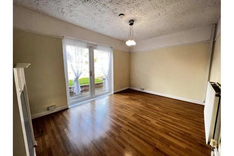 2 bedroom semi-detached house for rent