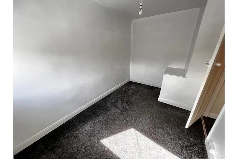 2 bedroom semi-detached house for rent