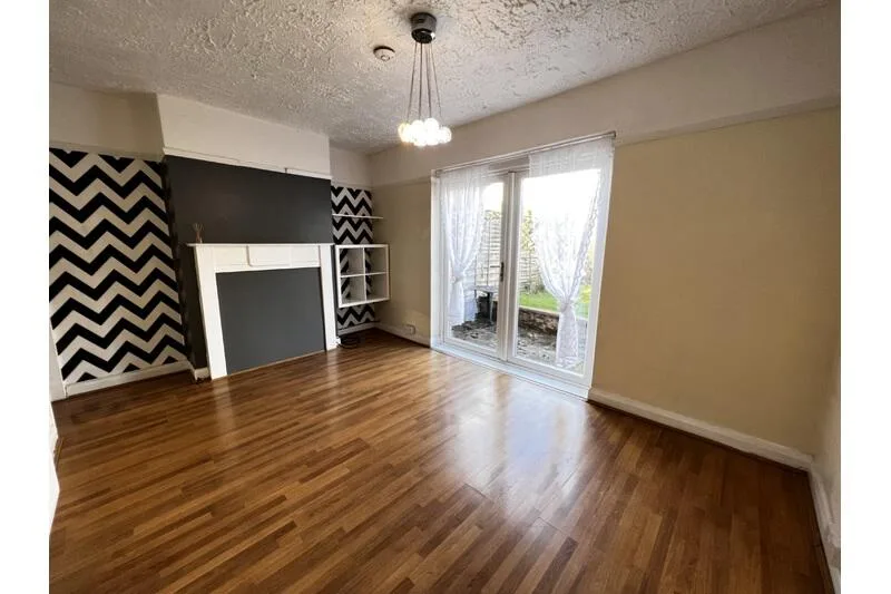 2 bedroom semi-detached house for rent