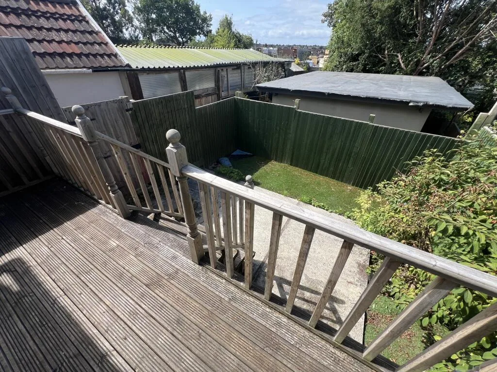 1 bedroom house share for rent