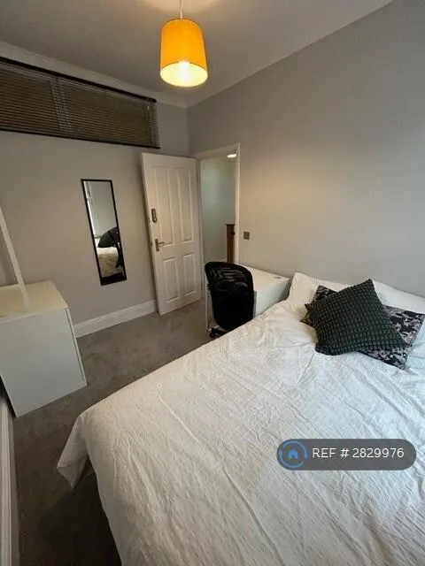 1 bedroom house share for rent