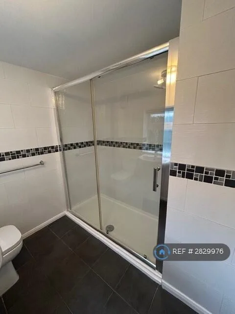 1 bedroom house share for rent