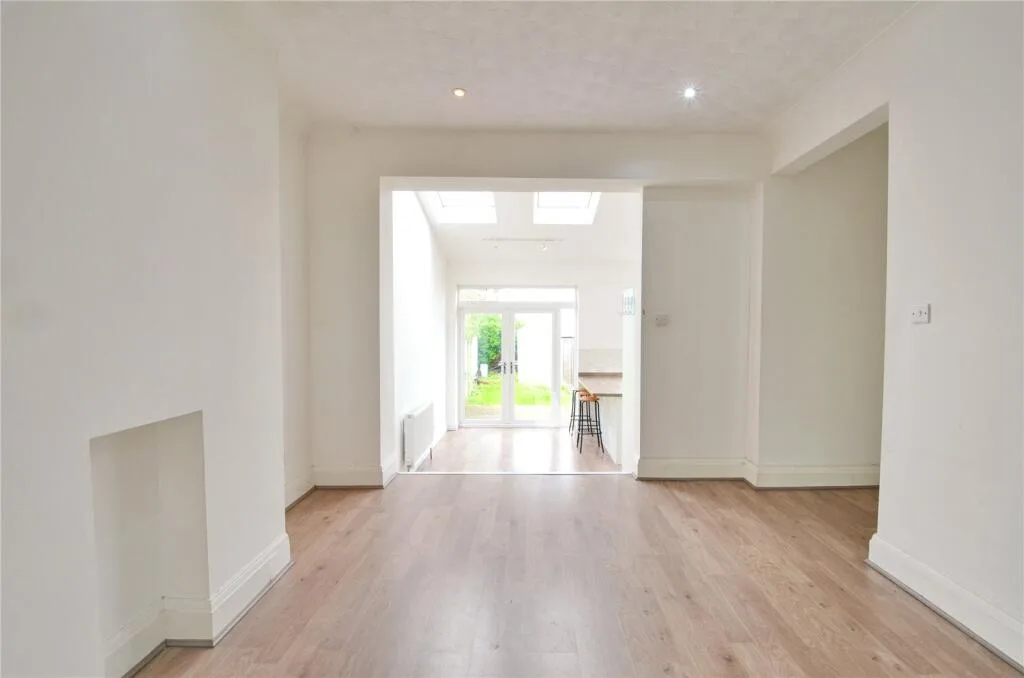 4 bedroom terraced house for rent