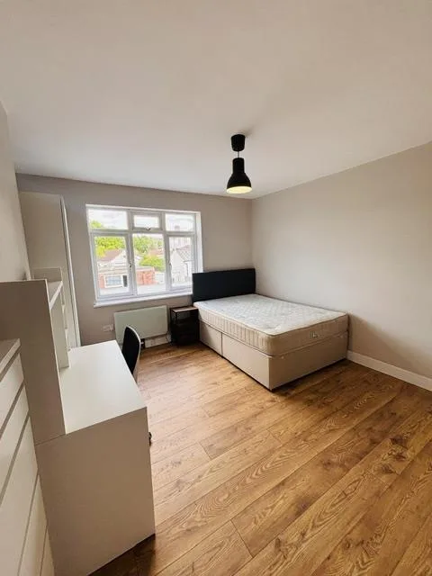 1 bedroom house share for rent