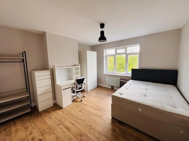 1 bedroom house share for rent