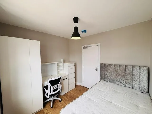 1 bedroom house share for rent