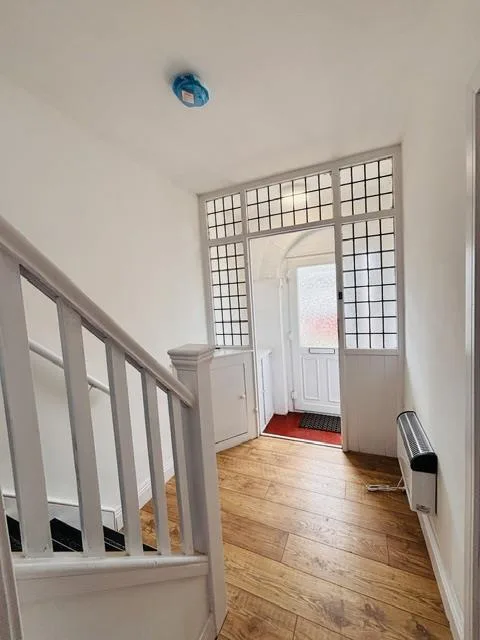 1 bedroom house share for rent