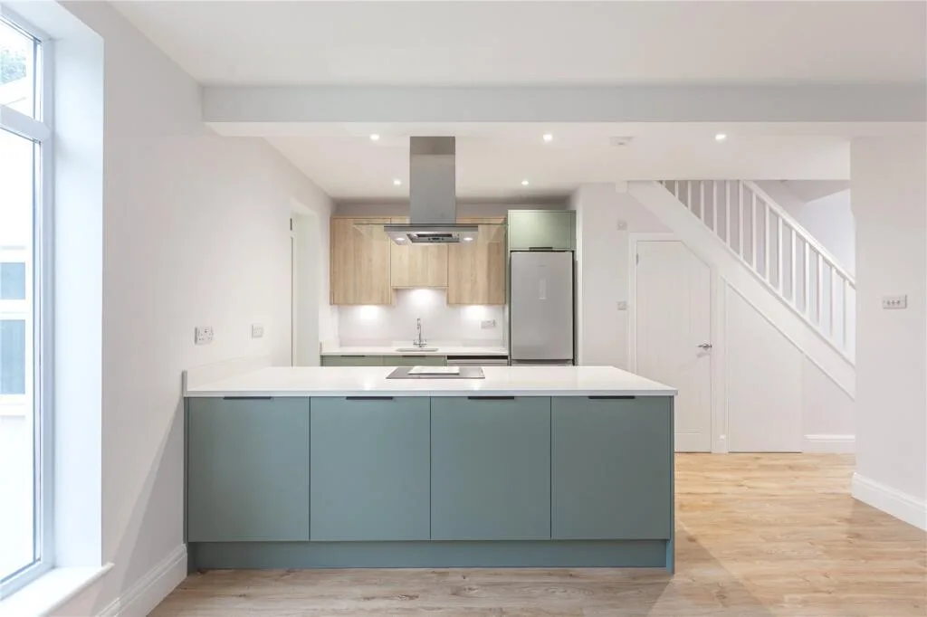3 bedroom semi-detached house for rent