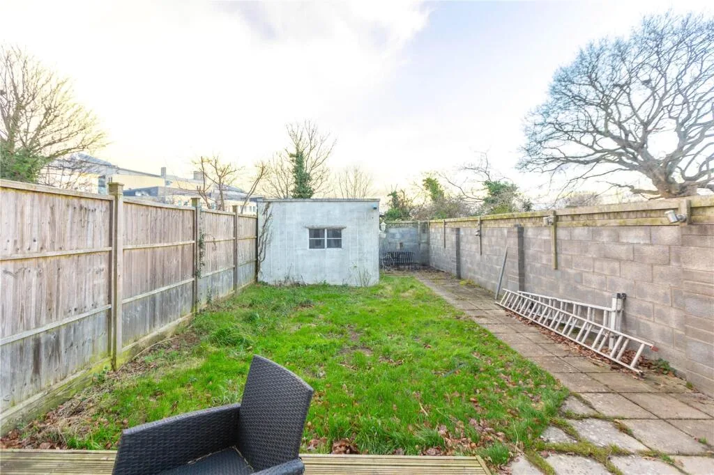 3 bedroom semi-detached house for rent