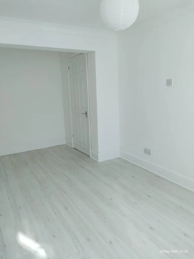 3 bedroom semi-detached house for rent