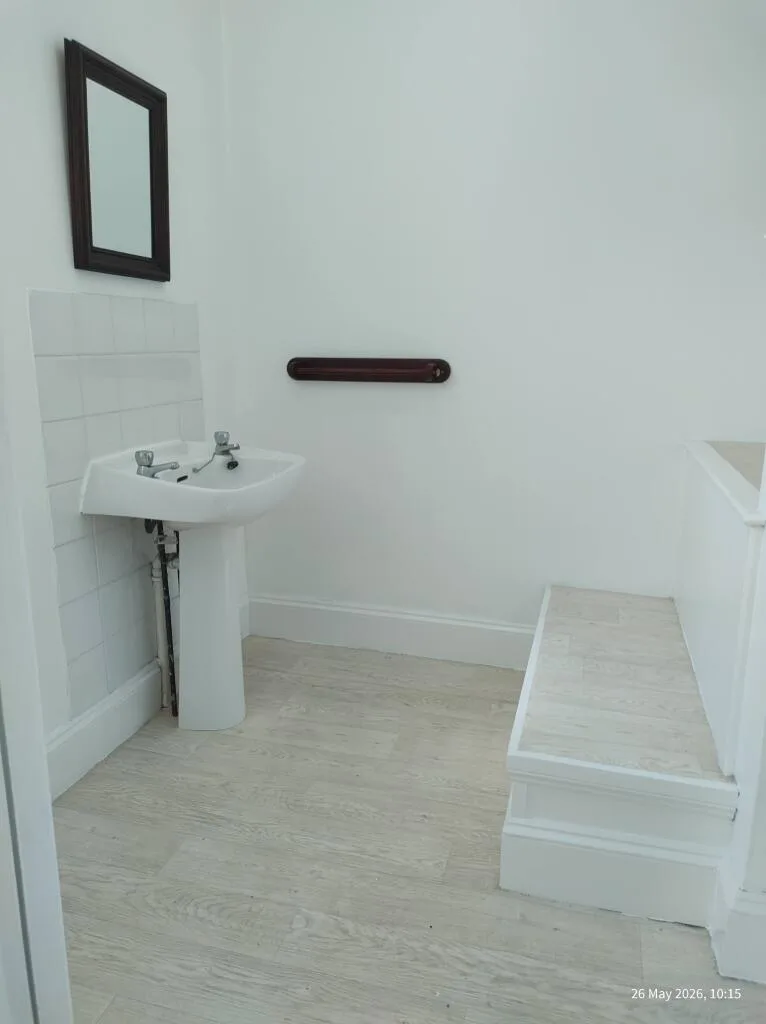 3 bedroom semi-detached house for rent