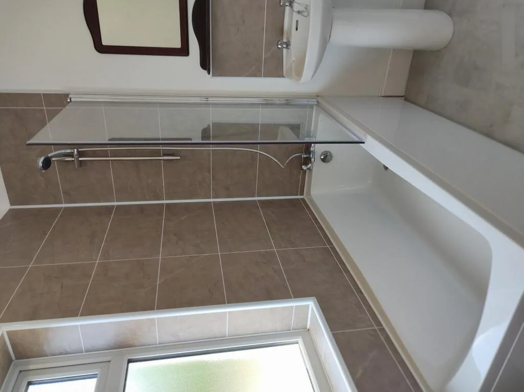 3 bedroom semi-detached house for rent