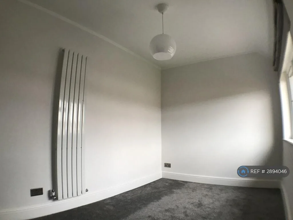 3 bedroom semi-detached house for rent