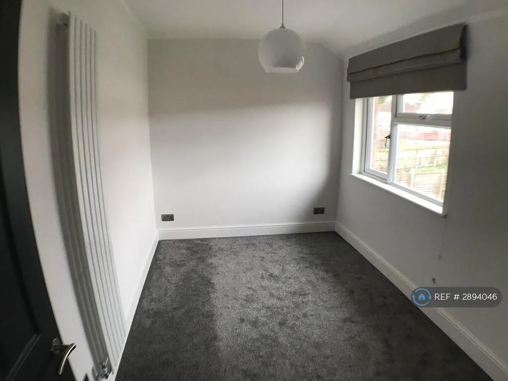 3 bedroom semi-detached house for rent