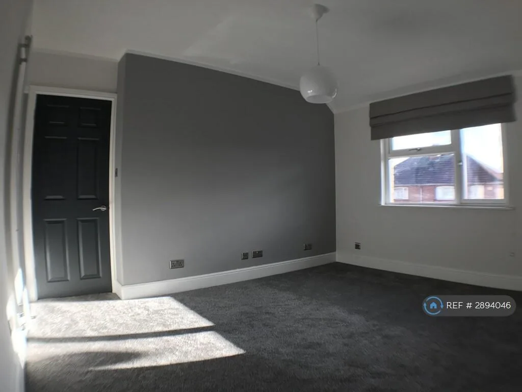 3 bedroom semi-detached house for rent