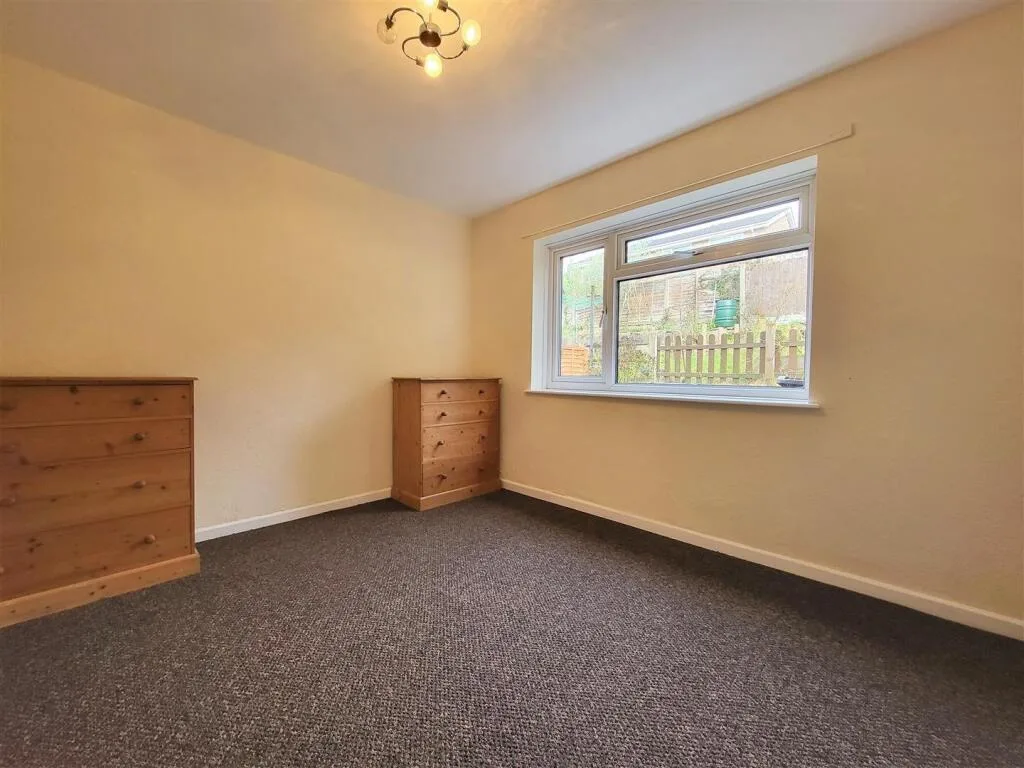 2 bedroom maisonette for rent