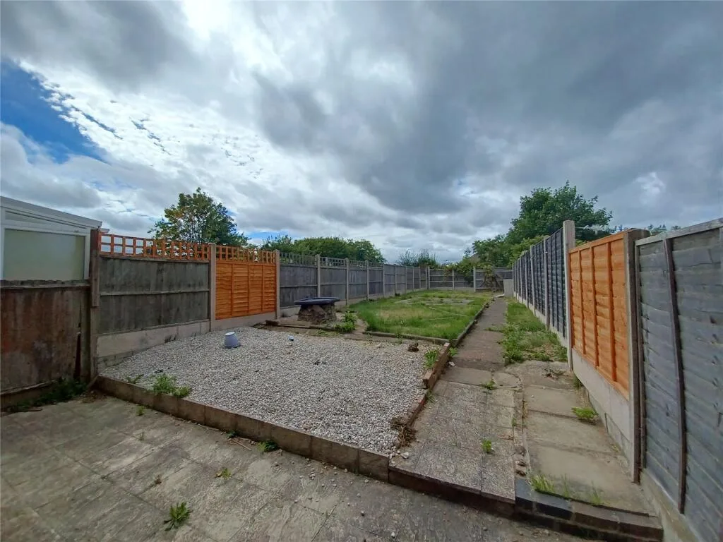 2 bedroom semi-detached house for rent