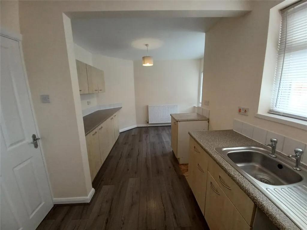 2 bedroom semi-detached house for rent