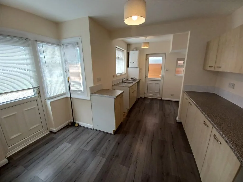 2 bedroom semi-detached house for rent