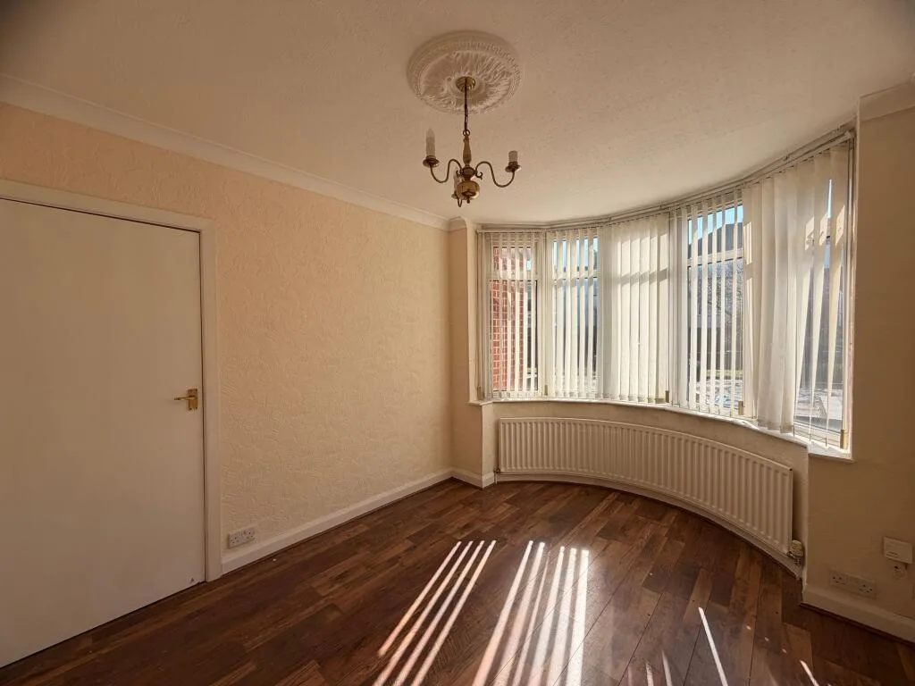 3 bedroom semi-detached house for rent
