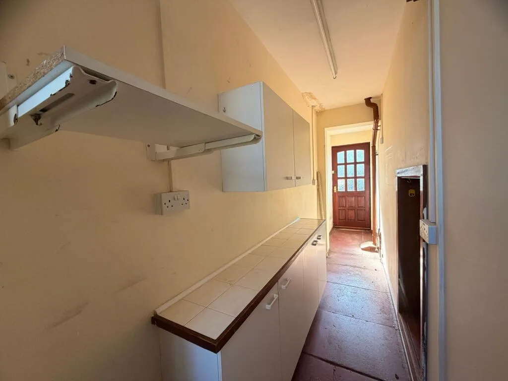 3 bedroom semi-detached house for rent