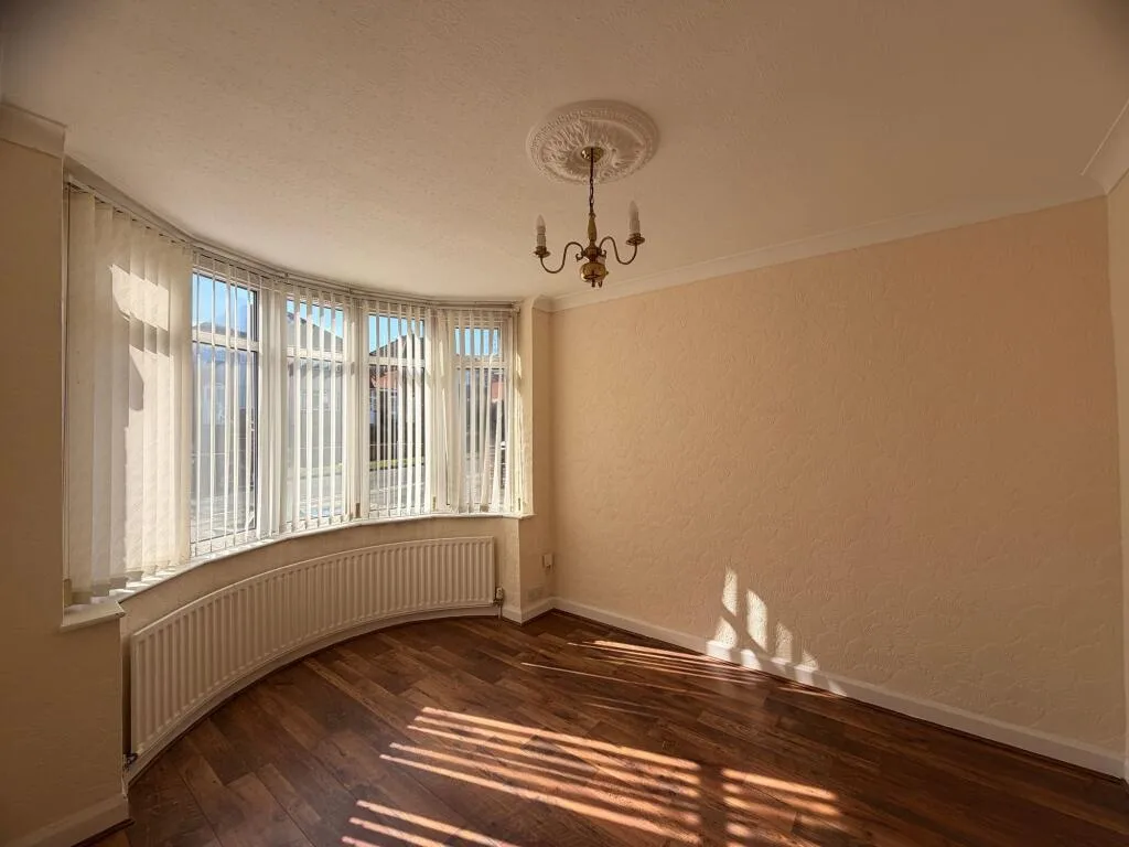 3 bedroom semi-detached house for rent