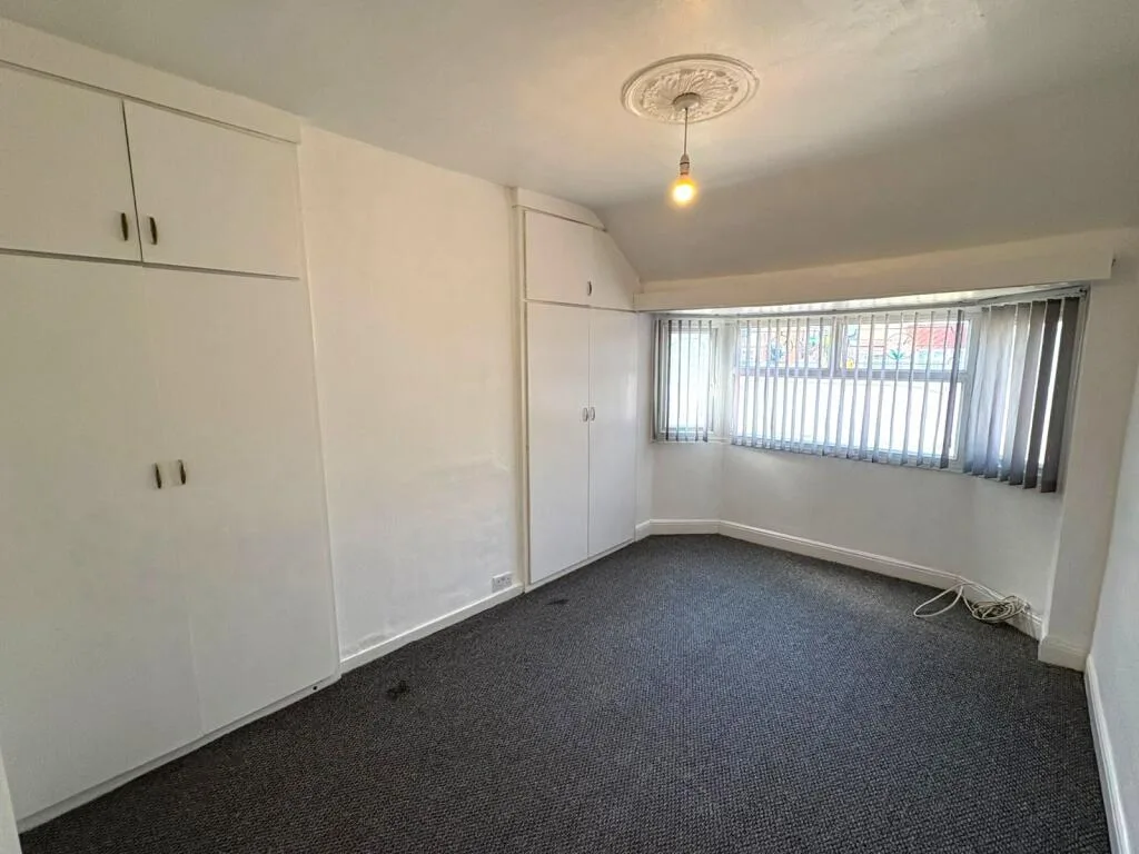 3 bedroom semi-detached house for rent
