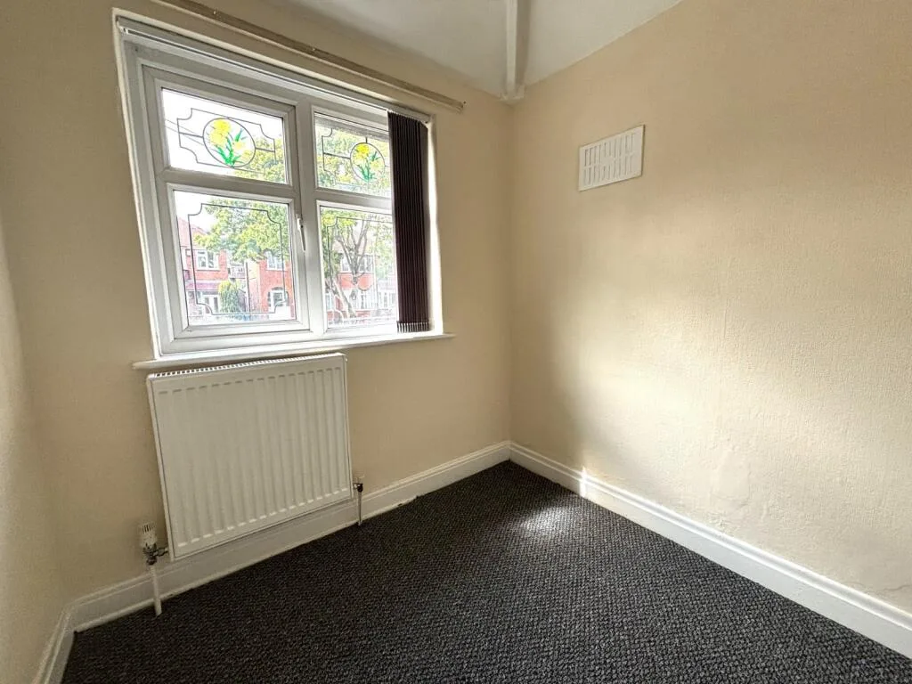 3 bedroom semi-detached house for rent