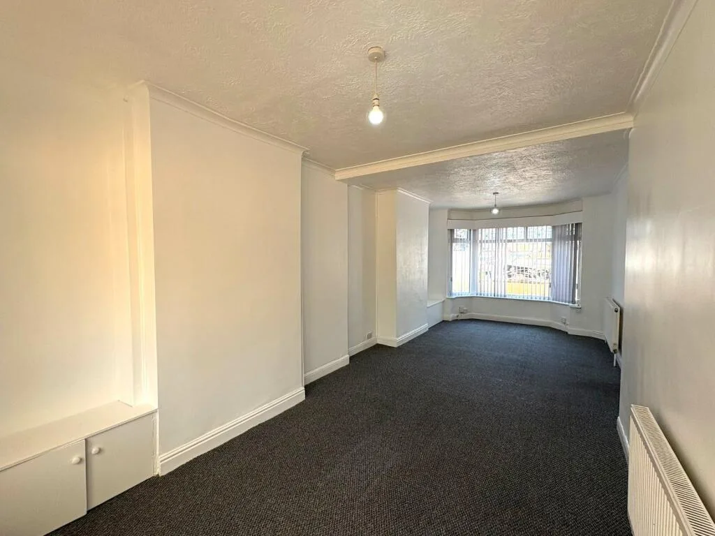 3 bedroom semi-detached house for rent