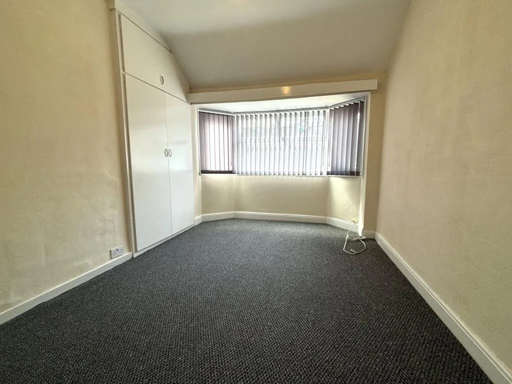 3 bedroom semi-detached house for rent