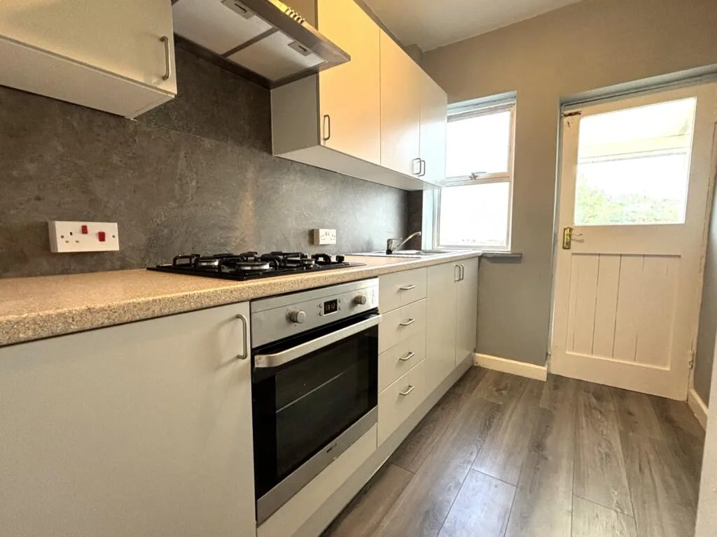 3 bedroom semi-detached house for rent