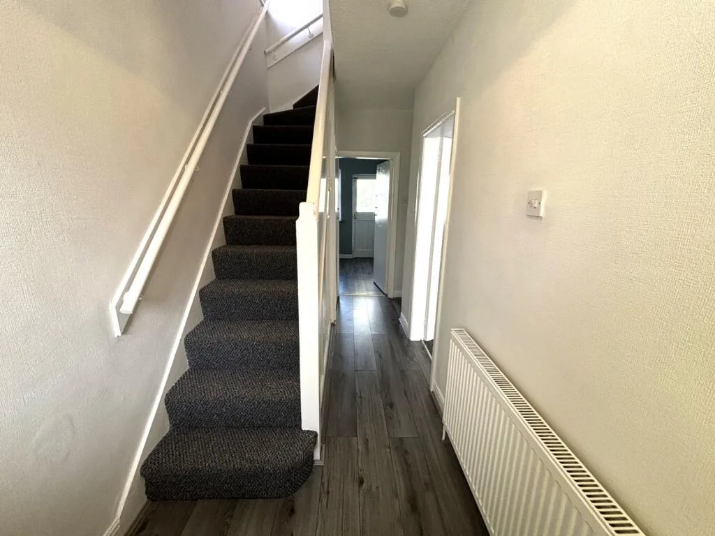 3 bedroom semi-detached house for rent