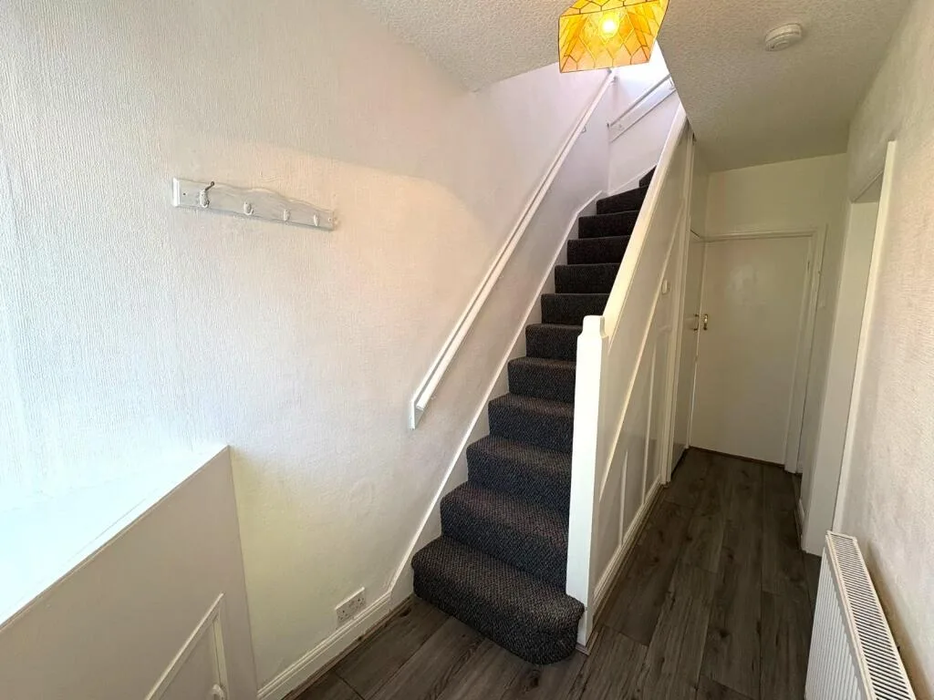 3 bedroom semi-detached house for rent