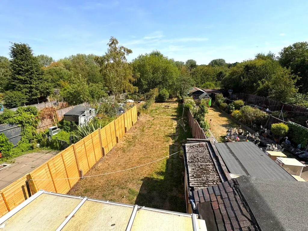 3 bedroom semi-detached house for rent