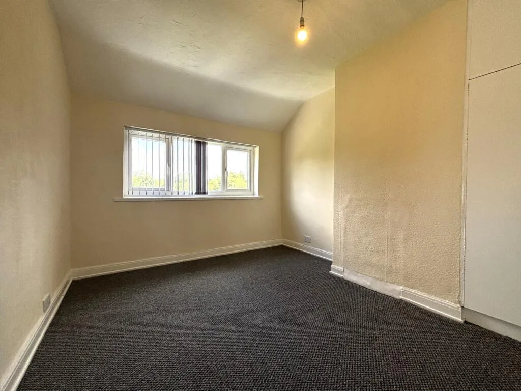 3 bedroom semi-detached house for rent