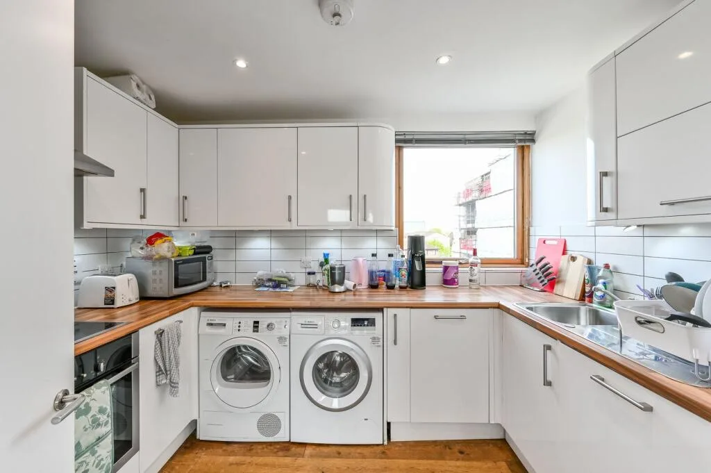 4 bedroom flat for rent