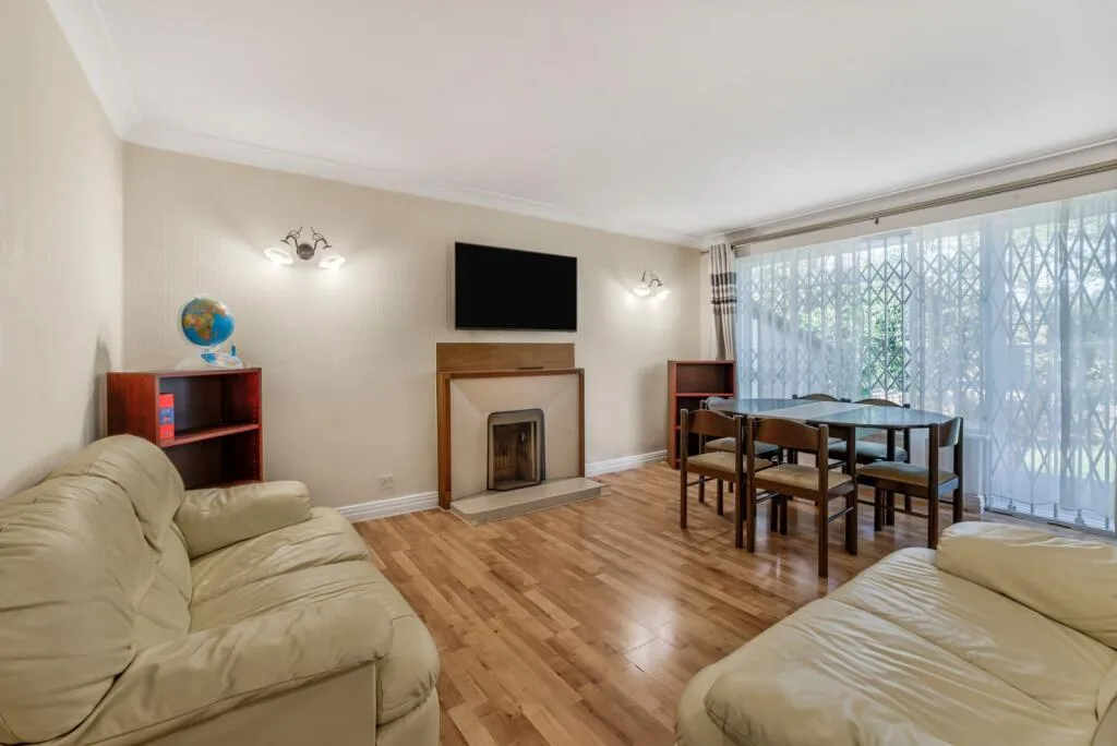 2 bedroom detached house for rent