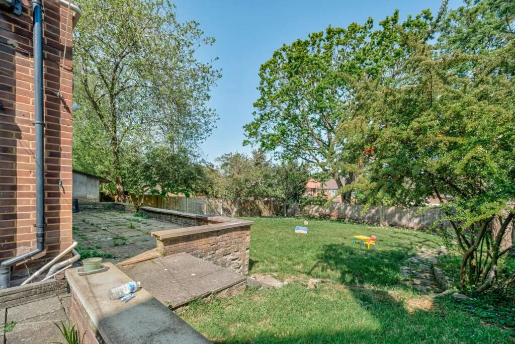 2 bedroom detached house for rent