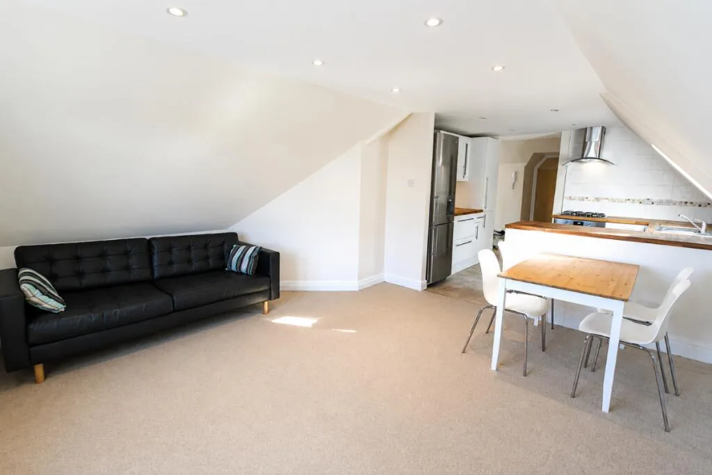 2 bedroom apartment for rent