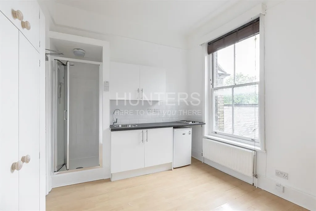 Studio flat for rent