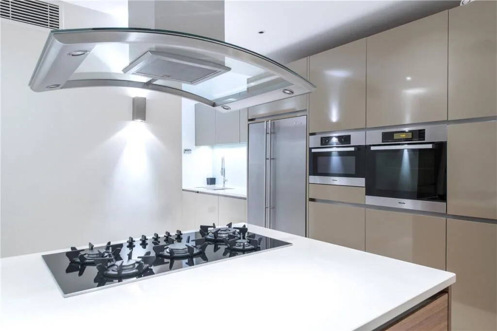 3 bedroom mews property for rent