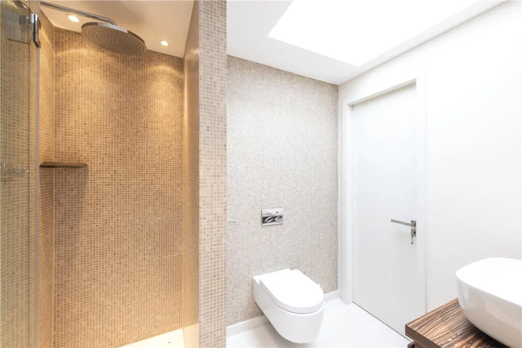 3 bedroom mews property for rent