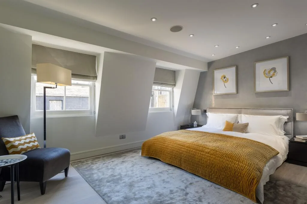 3 bedroom mews property for rent