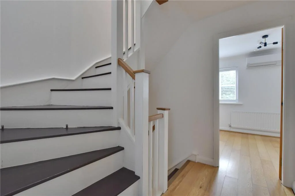 5 bedroom house for rent
