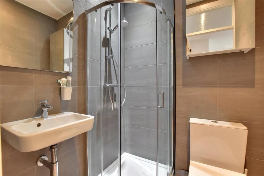 5 bedroom house for rent