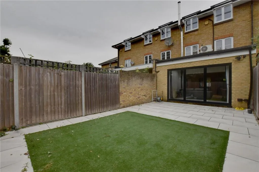 5 bedroom house for rent