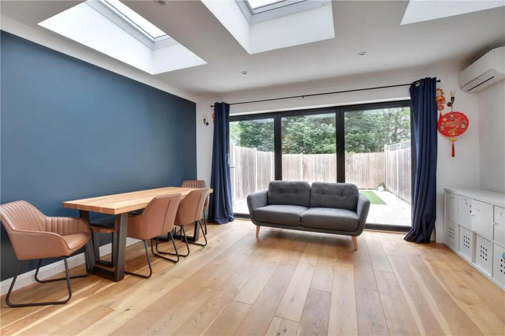 5 bedroom house for rent