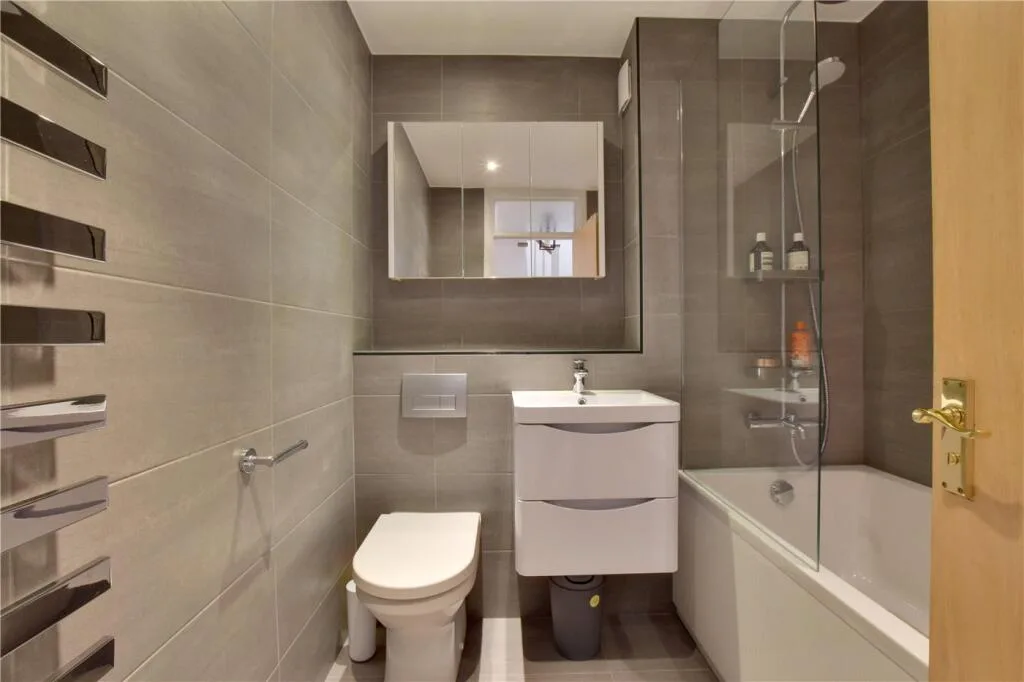 5 bedroom house for rent